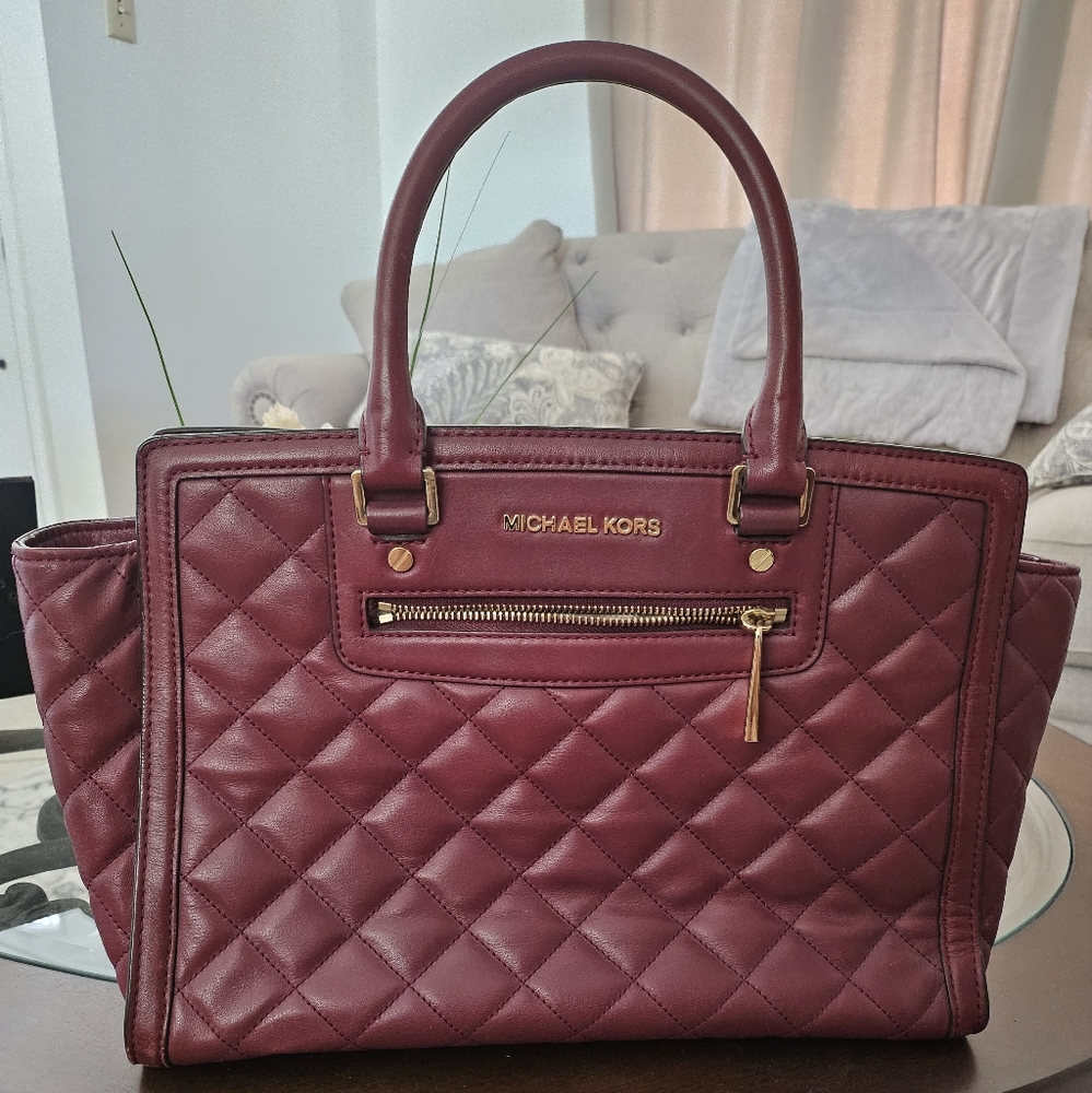 Michael Kors Selma Zip Quilt medium Satchel Claret Leather